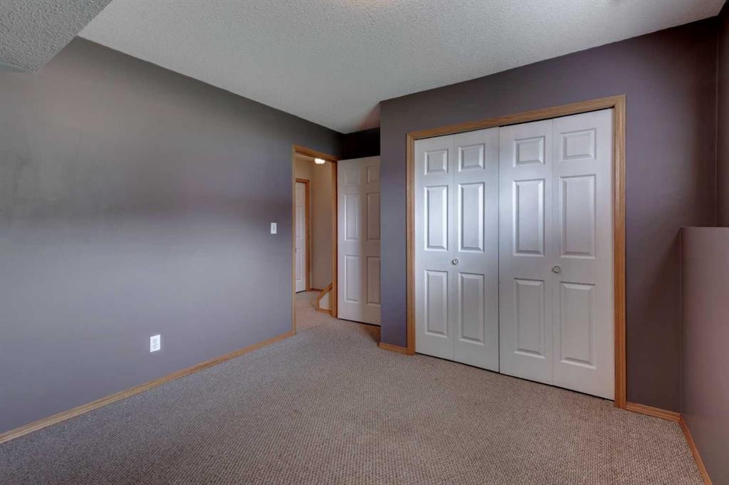 622 3 Street, Strathmore, AB