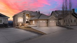 194 Gleneagles Estates Lane Cochrane, AB T4C 2H8