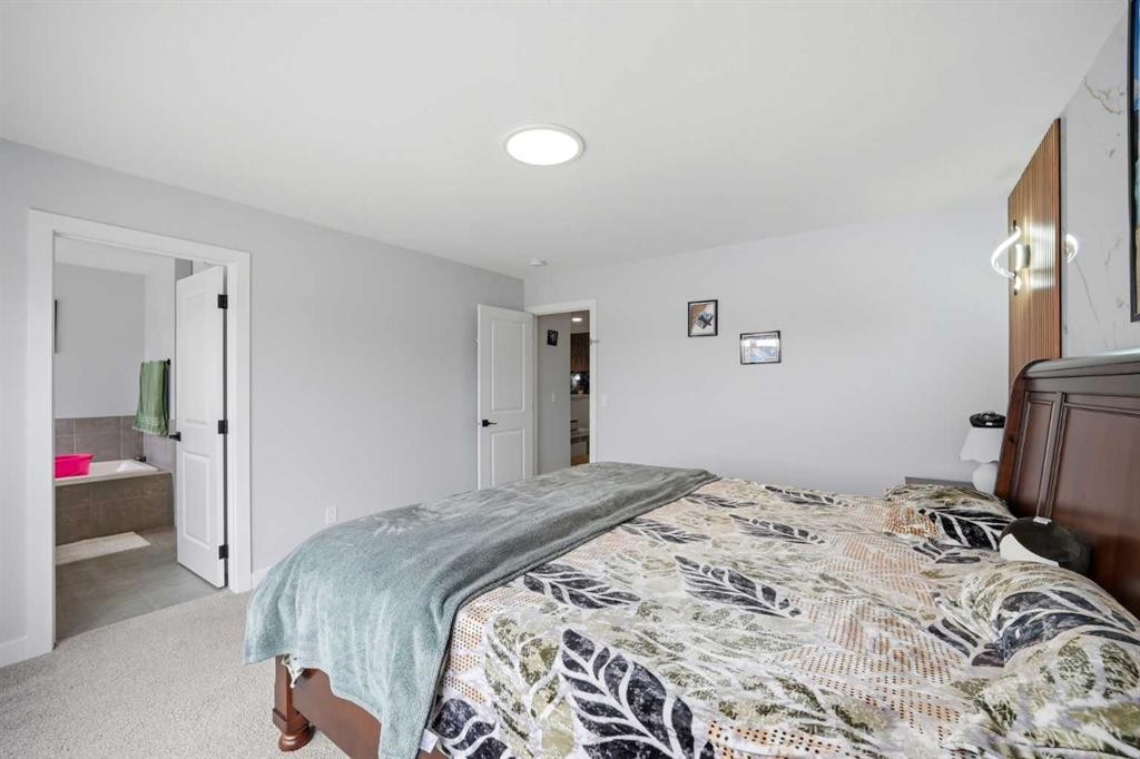 241 Homestead Crescent Ne, Calgary, AB - Indoor Photo Showing Bedroom
