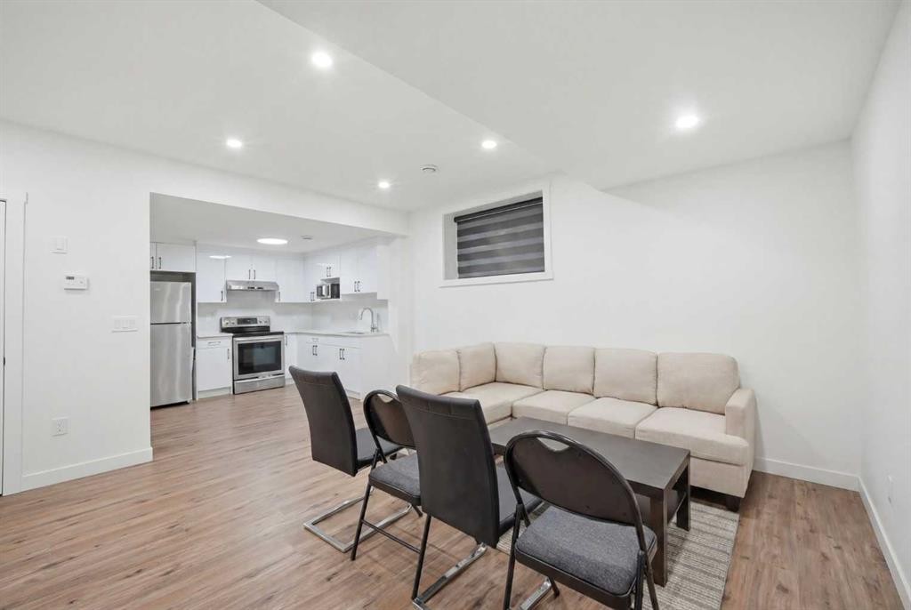 241 Homestead Crescent Ne, Calgary, AB - Indoor