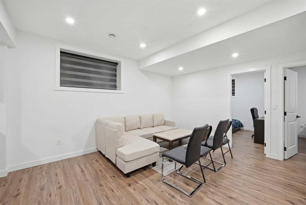 241 Homestead Crescent Ne, Calgary, AB - Indoor
