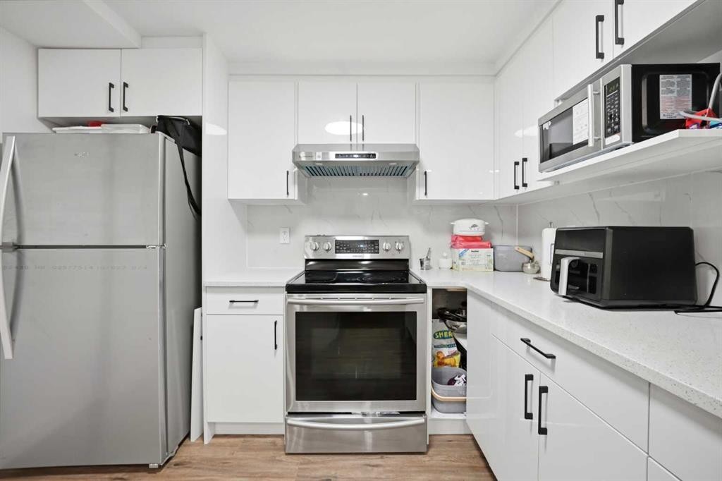 241 Homestead Crescent Ne, Calgary, AB - Indoor Photo Showing Kitchen