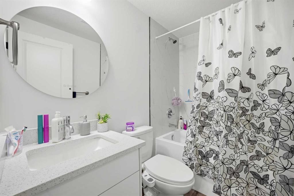 241 Homestead Crescent Ne, Calgary, AB - Indoor Photo Showing Bathroom