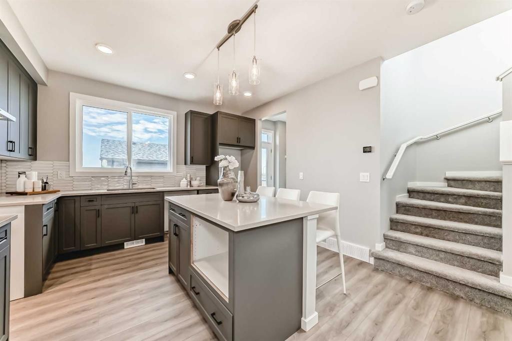 58 Sora Gardens Se, Calgary, AB
