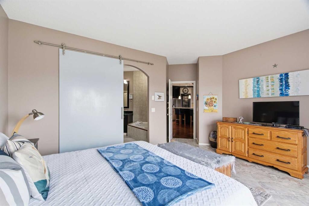 9 Hampstead Green Nw, Calgary, AB