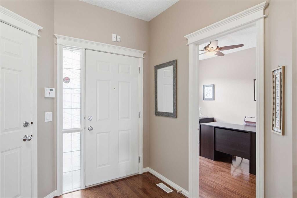 9 Hampstead Green Nw, Calgary, AB