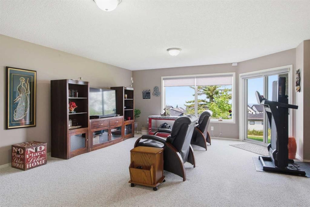 9 Hampstead Green Nw, Calgary, AB