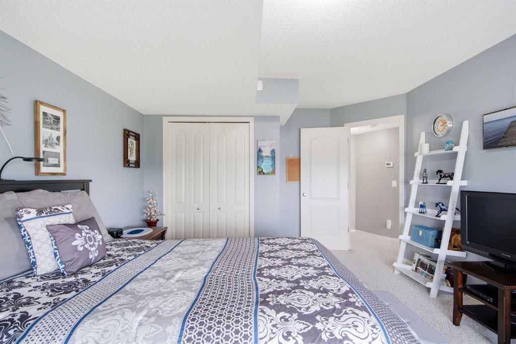 9 Hampstead Green Nw, Calgary, AB