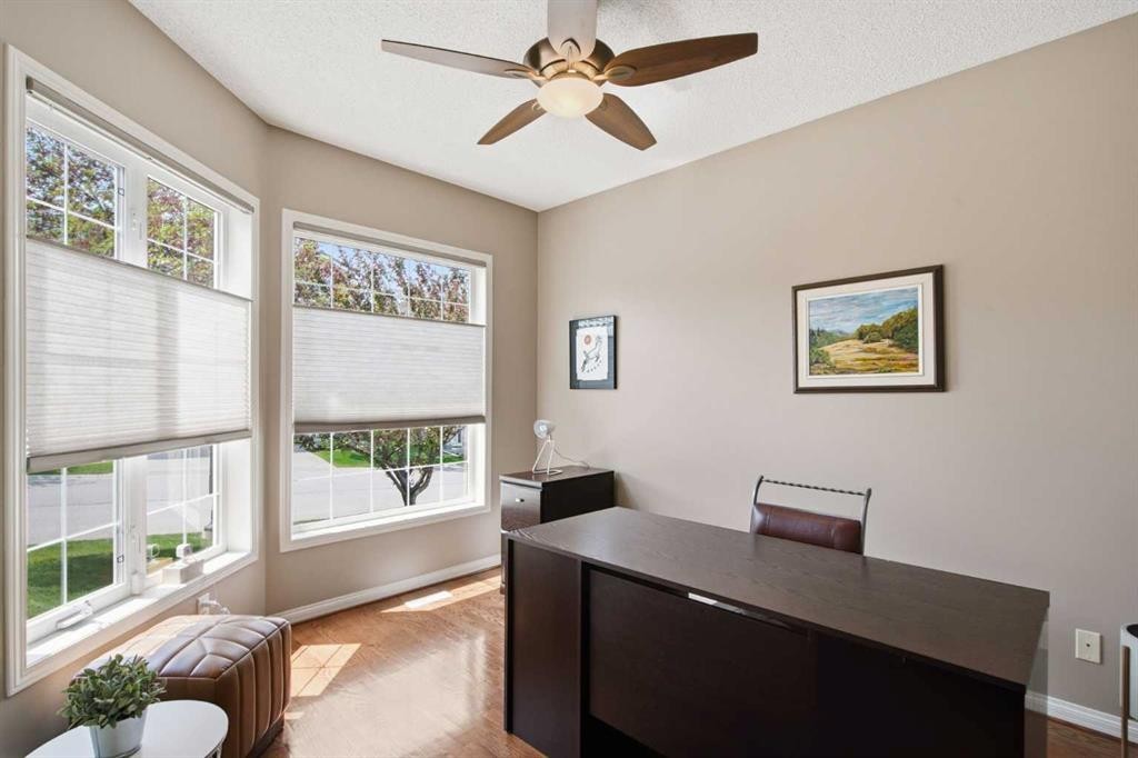 9 Hampstead Green Nw, Calgary, AB