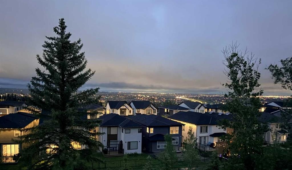 9 Hampstead Green Nw, Calgary, AB