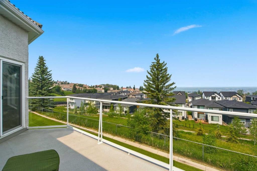 9 Hampstead Green Nw, Calgary, AB