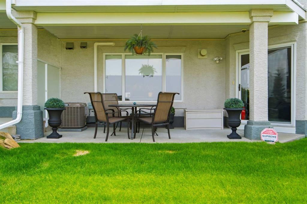 9 Hampstead Green Nw, Calgary, AB