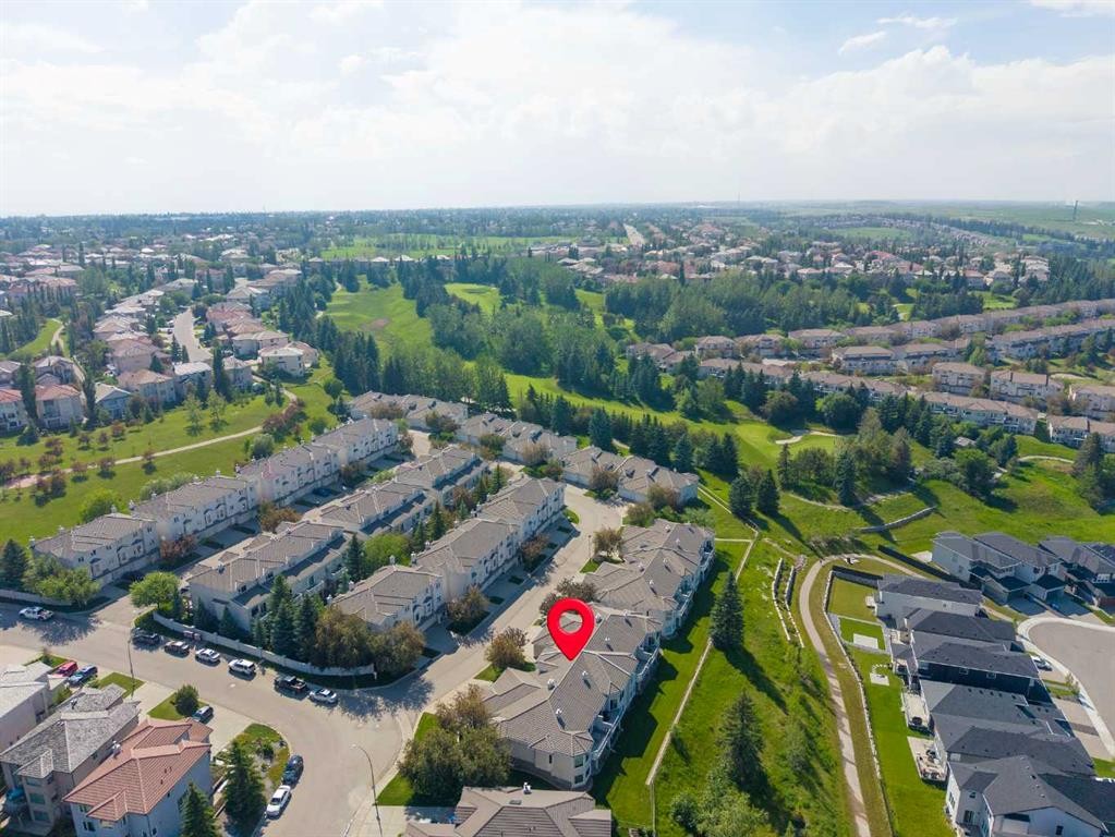 9 Hampstead Green Nw, Calgary, AB