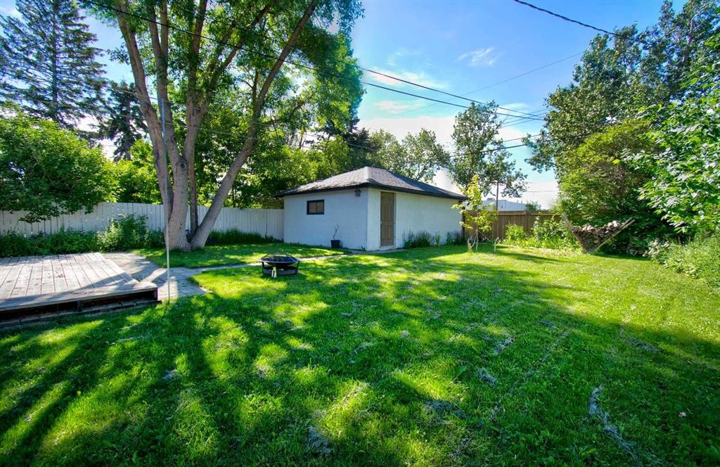 4319 Greenview Drive Ne, Calgary, AB - Outdoor