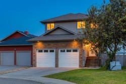 156 CAMDEN Court Strathmore, AB T1P 1Y1
