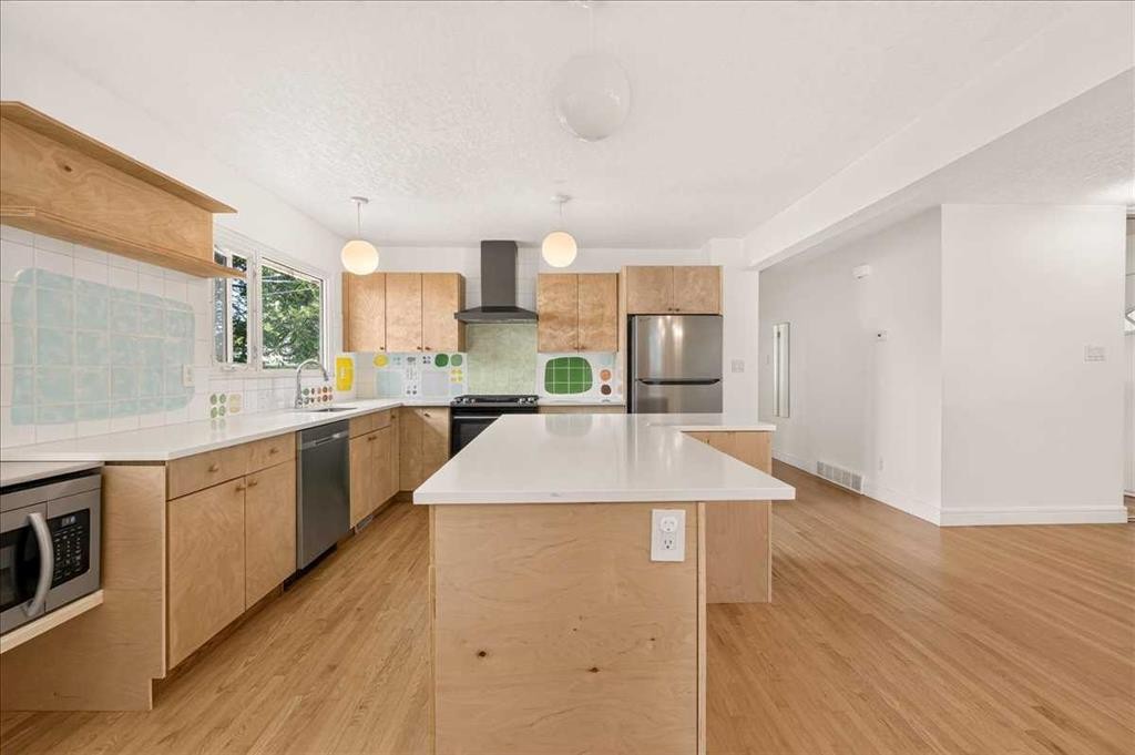 90 Armstrong Crescent Se, Calgary, AB
