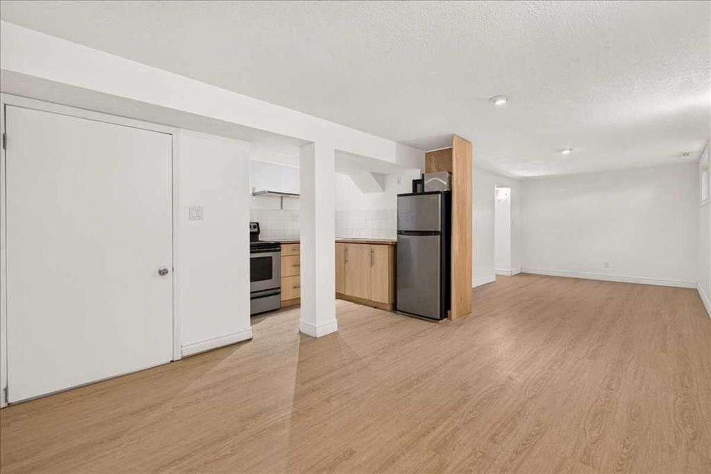 90 Armstrong Crescent Se, Calgary, AB