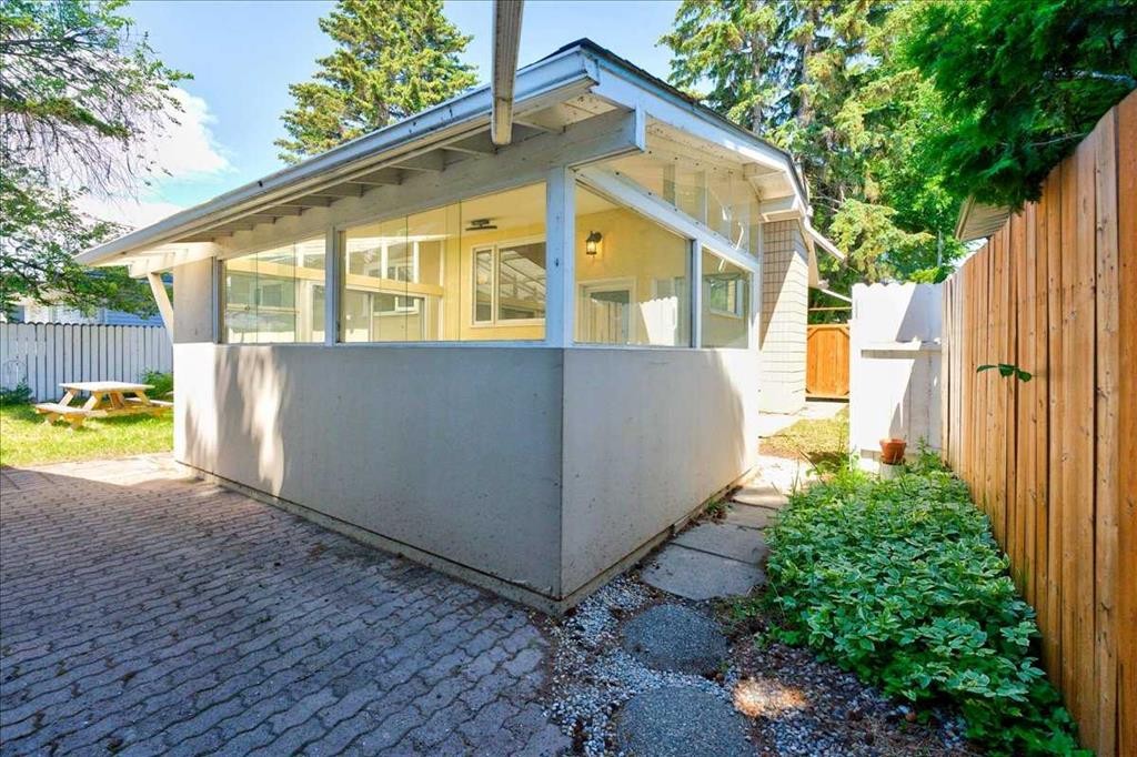 90 Armstrong Crescent Se, Calgary, AB