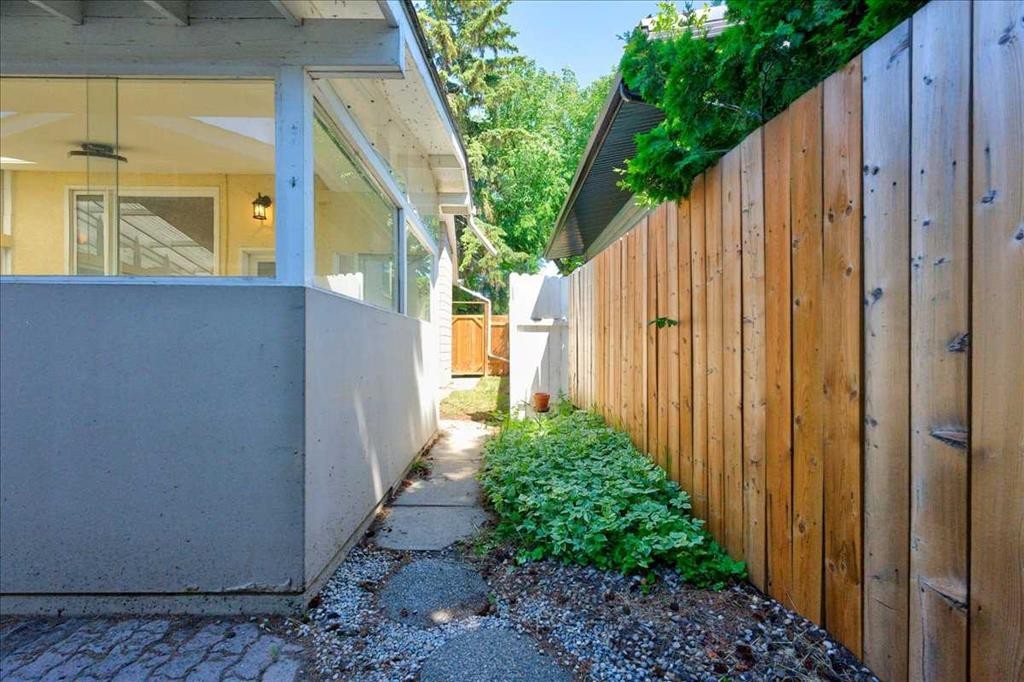 90 Armstrong Crescent Se, Calgary, AB