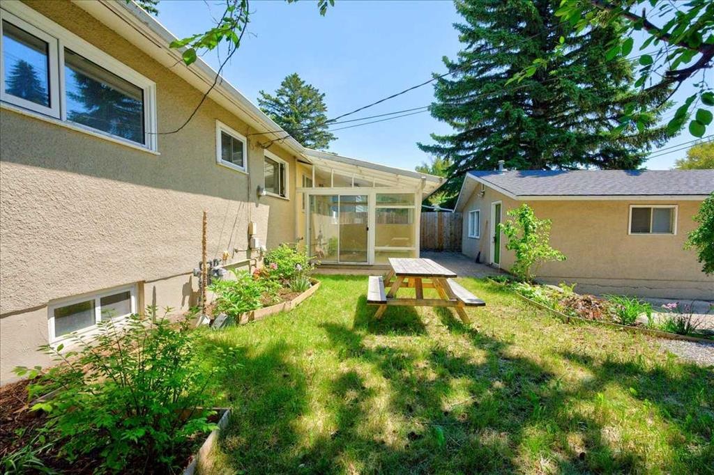 90 Armstrong Crescent Se, Calgary, AB