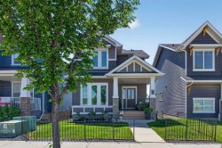 111 River Heights Drive Cochrane, AB T4C 0Y1