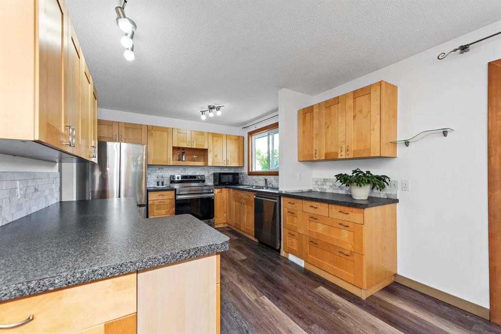 16 Rundleson Way Ne, Calgary, AB