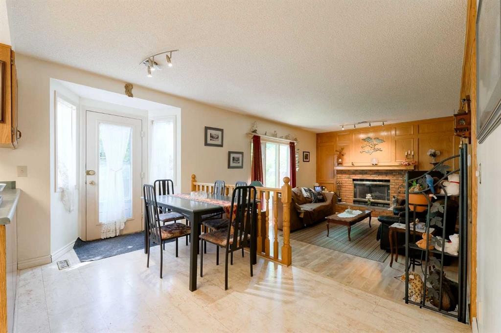84 Shannon Way Sw, Calgary, AB