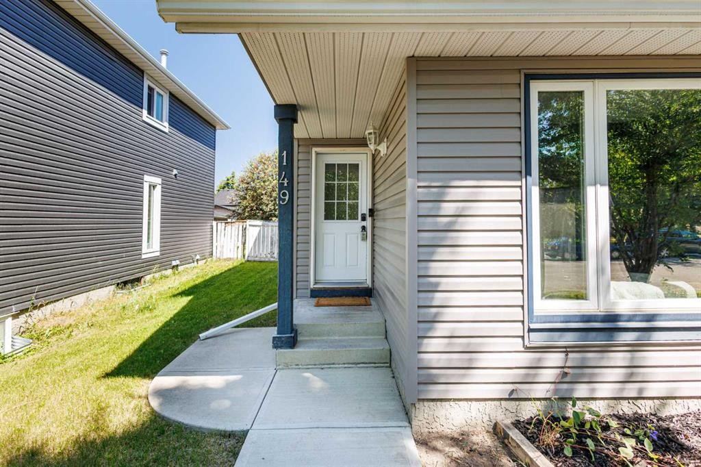 149 Taradale Close Ne, Calgary, AB - Outdoor With Exterior