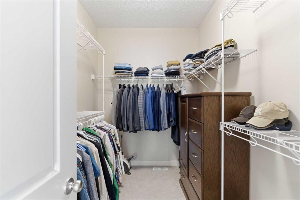 134 Cranbrook Circle Se, Calgary, AB