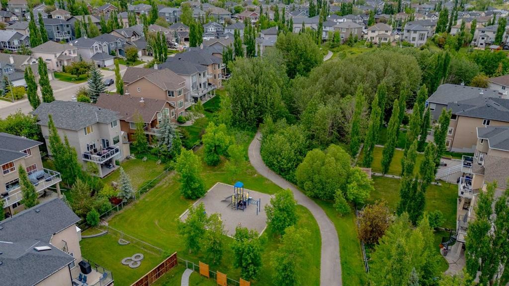 77 Royal Highland Road Nw, Calgary, AB