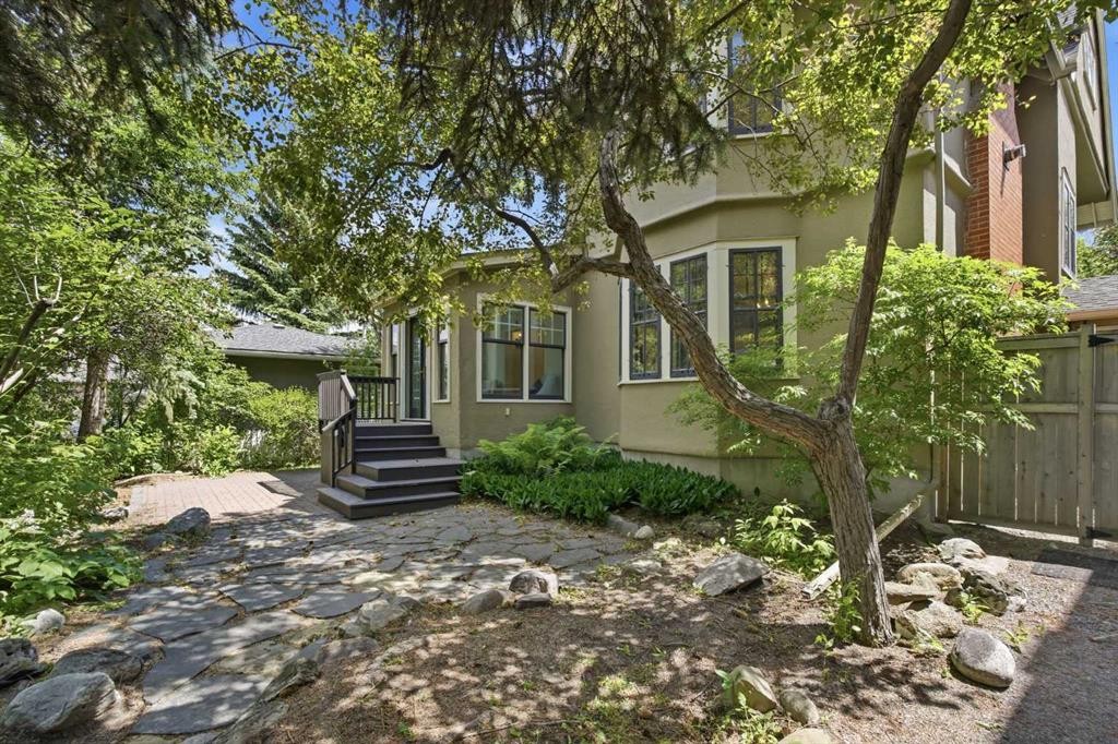615 Crescent Boulevard Sw, Calgary, AB - Outdoor