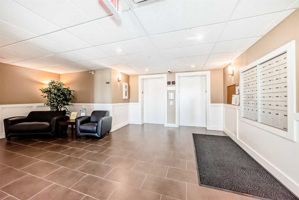 115-1005A Westmount Drive, Strathmore, AB