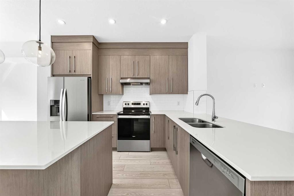 802-335 Creekside Boulevard Sw, Calgary, AB