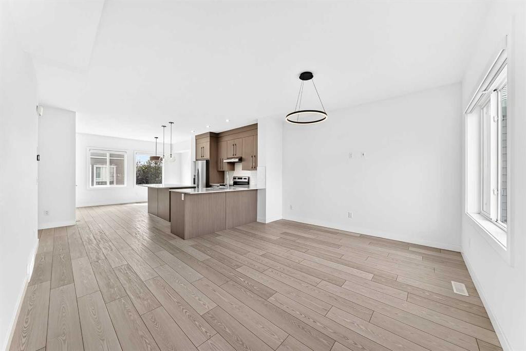 802-335 Creekside Boulevard Sw, Calgary, AB