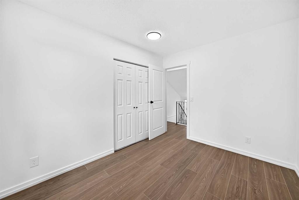 205-829 Coach Bluff Crescent Sw, Calgary, AB