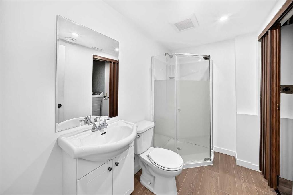 205-829 Coach Bluff Crescent Sw, Calgary, AB