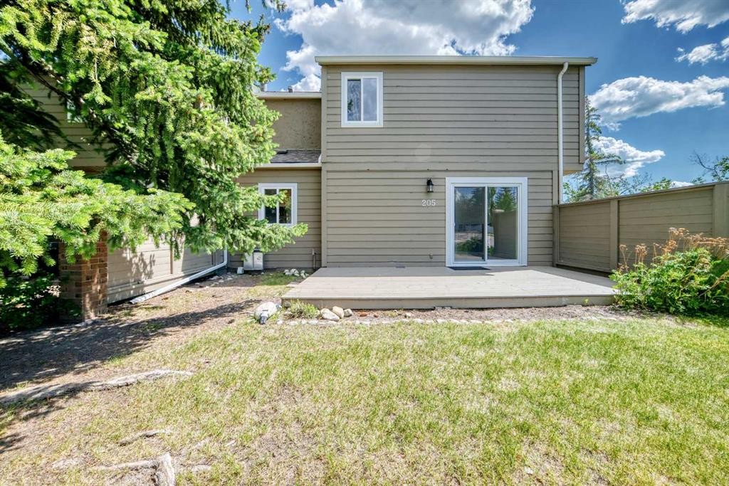 205-829 Coach Bluff Crescent Sw, Calgary, AB