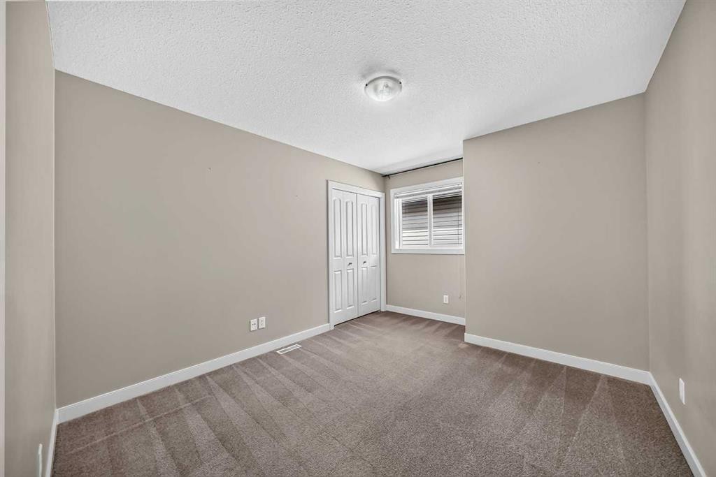 38 Everwoods Link Sw, Calgary, AB - Indoor Photo Showing Other Room