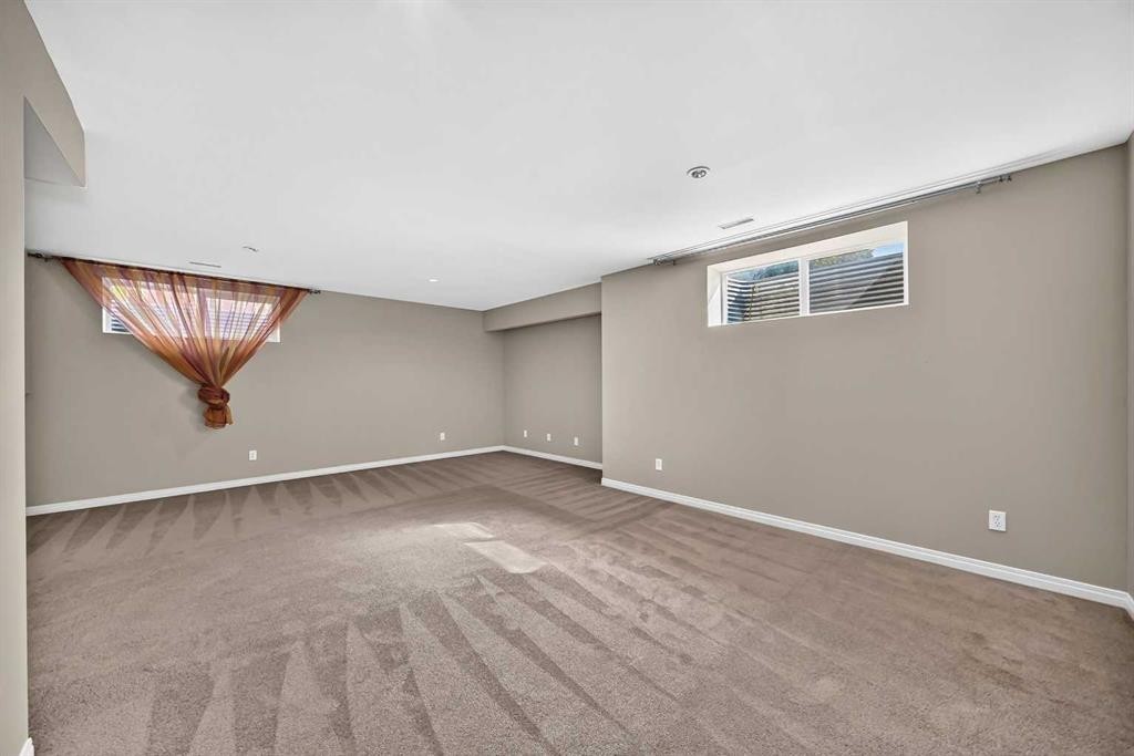 38 Everwoods Link Sw, Calgary, AB - Indoor Photo Showing Other Room