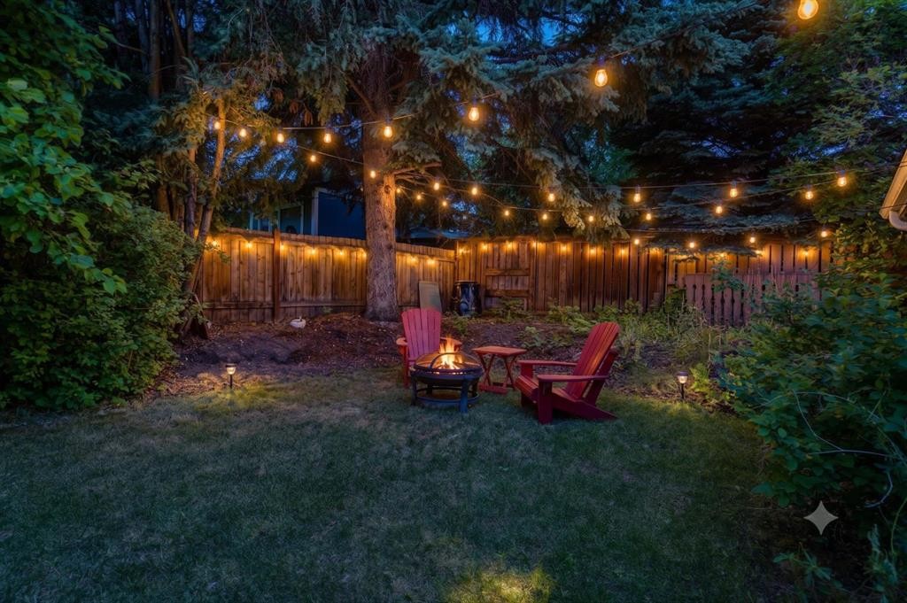 716 Cantree Road Sw, Calgary, AB - Outdoor
