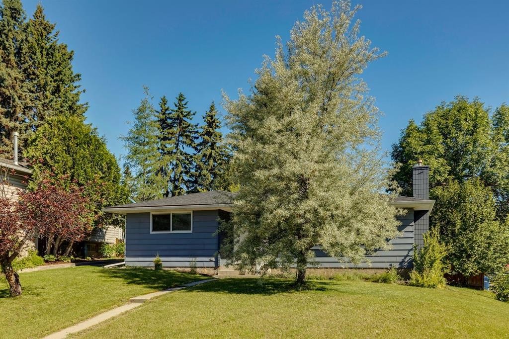 716 Cantree Road Sw, Calgary, AB - Outdoor