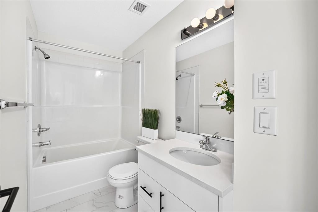 8317-151 Legacy Main Street Se, Calgary, AB - Indoor Photo Showing Bathroom