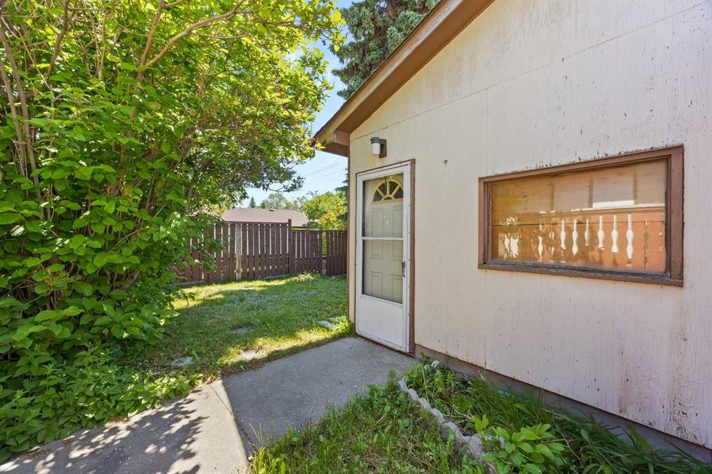 4739 Rundlewood Road Ne, Calgary, AB