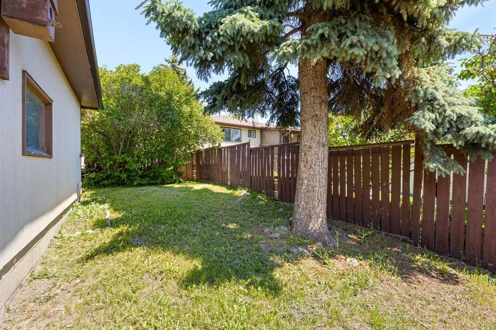 4739 Rundlewood Road Ne, Calgary, AB