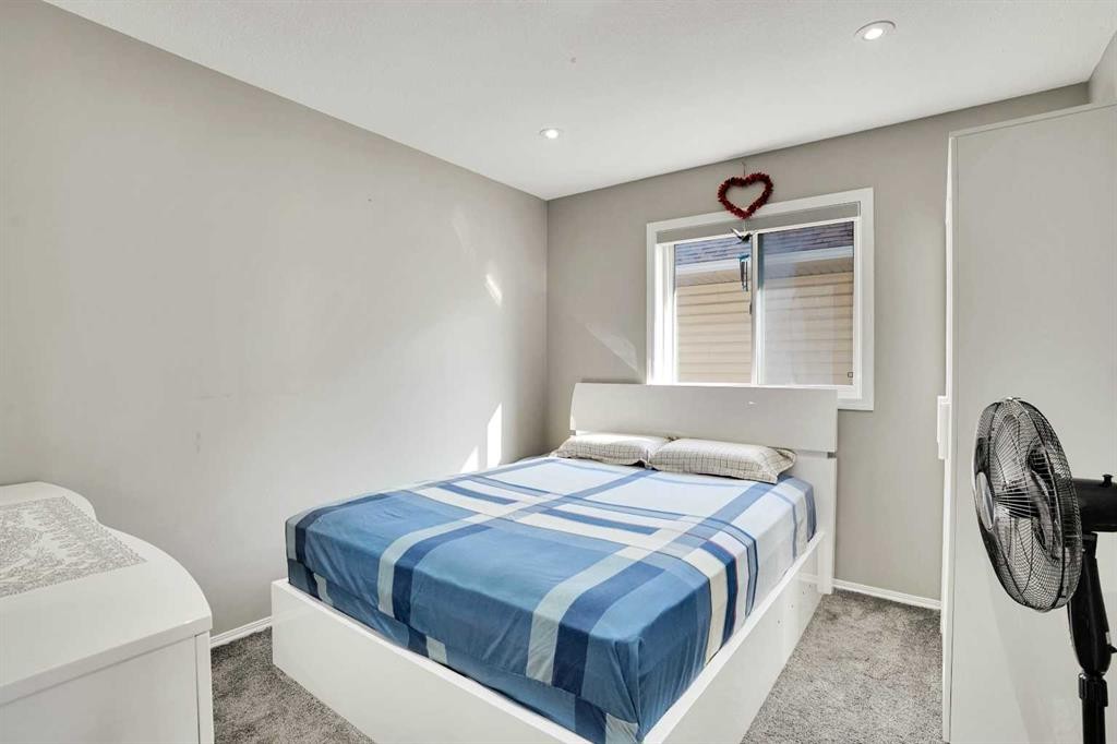 151 Saddlehorn Close Ne, Calgary, AB - Indoor Photo Showing Bedroom