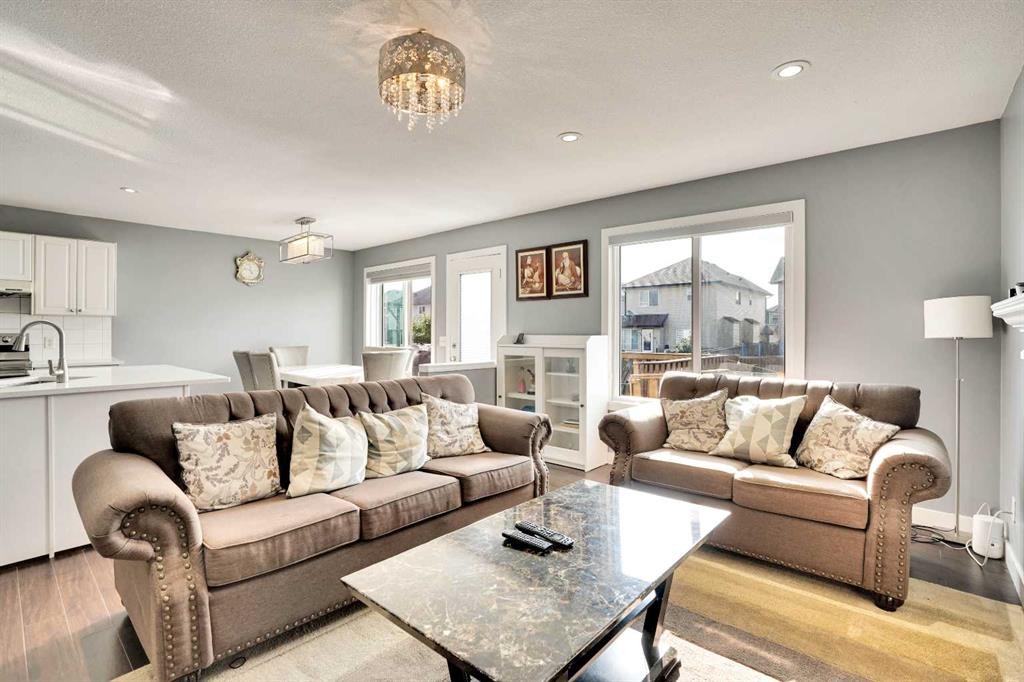 151 Saddlehorn Close Ne, Calgary, AB - Indoor Photo Showing Living Room