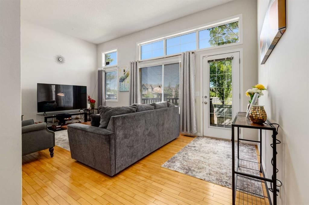55 Copperfield Court Se, Calgary, AB