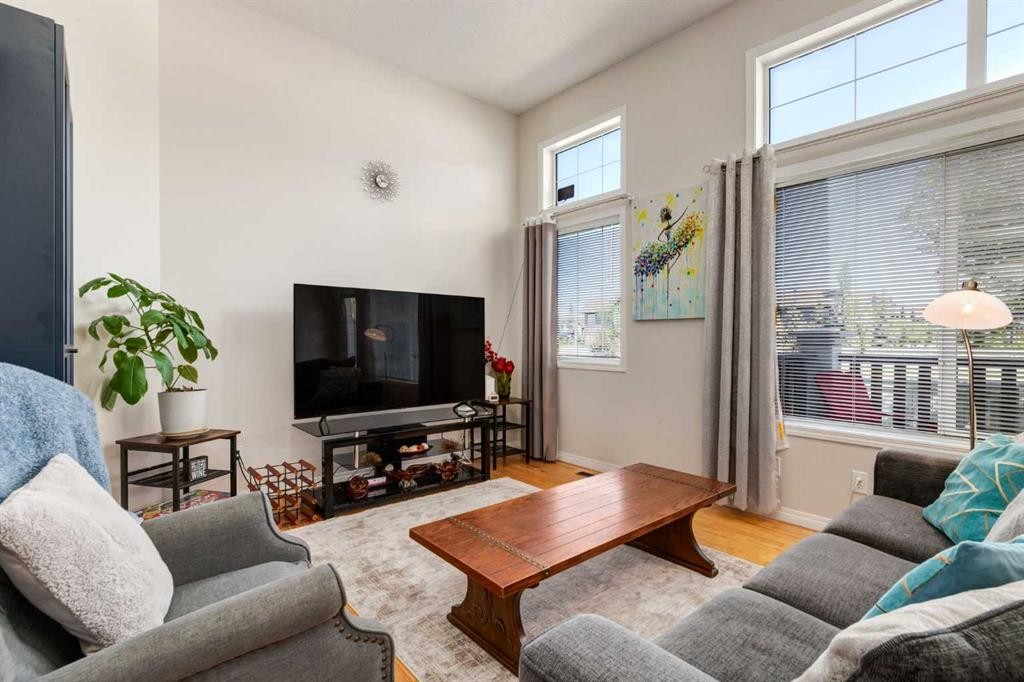 55 Copperfield Court Se, Calgary, AB