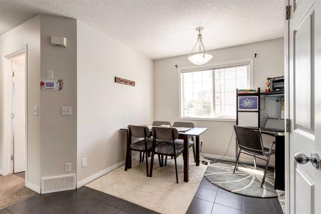 55 Copperfield Court Se, Calgary, AB