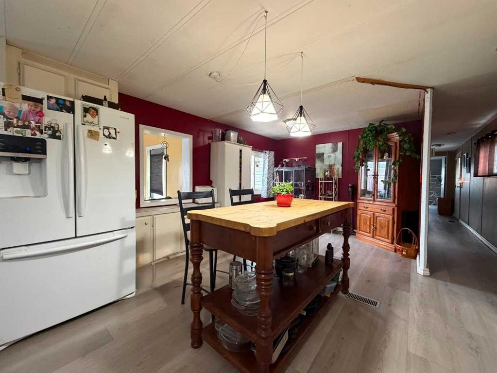 42-5800 46 Street, Olds, AB